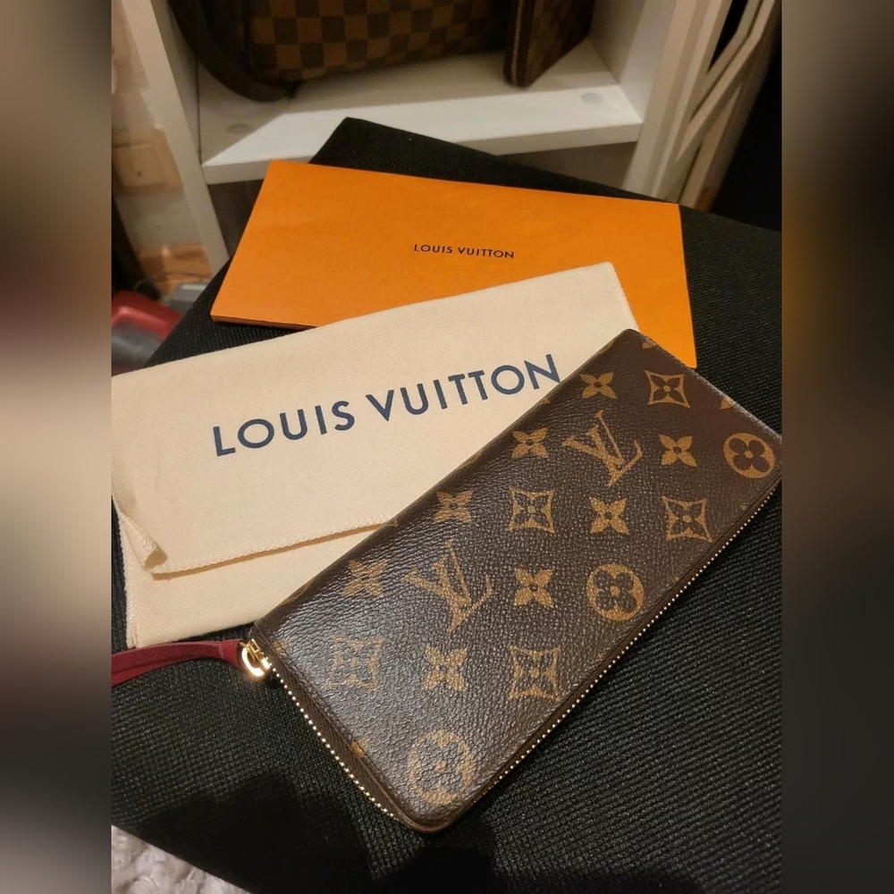 Louis Vuitton Monogram Clemence Wallet Fuchsia